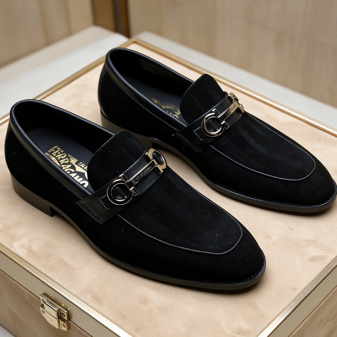 Ferragamo Black Bit Loafers